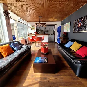 Casa Cerca A Unicentro Y Clinica Santa Fe En Usaquen Bogotá